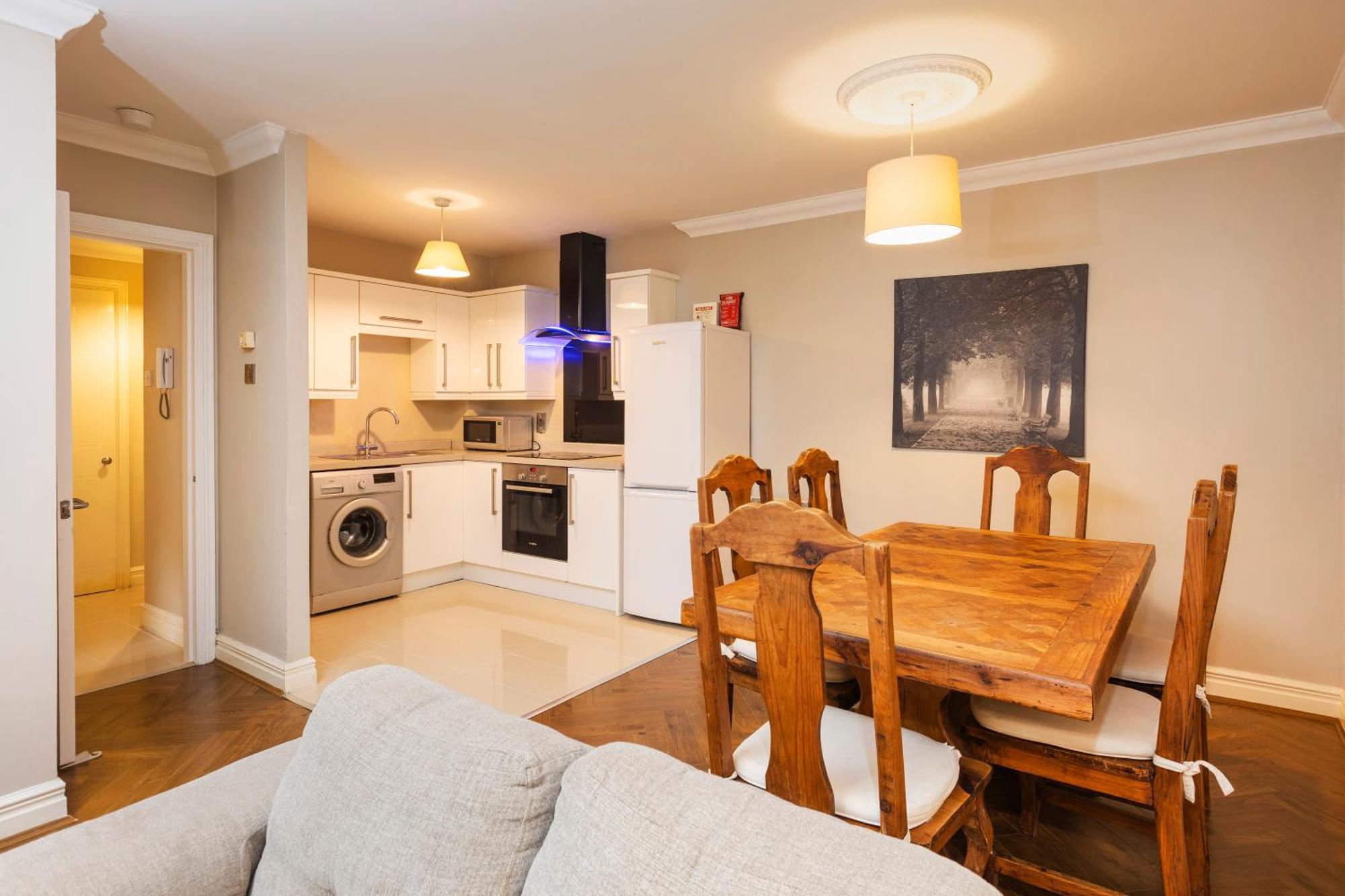 The Picasso - Trendy 2 Bd Ap- 4 - Super Fast Wifi
