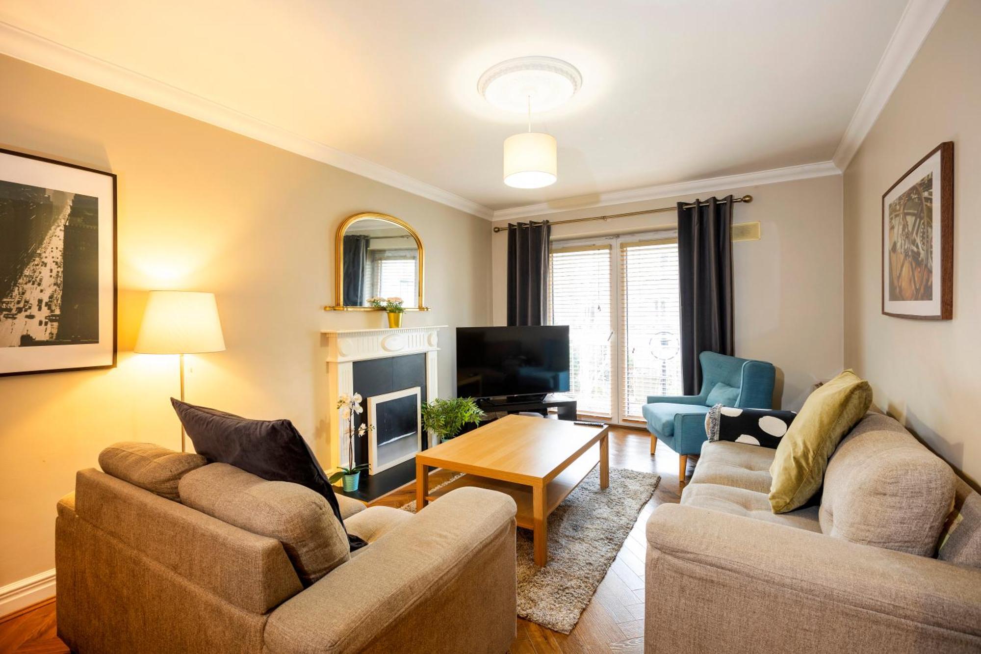 The Picasso - Trendy 2 Bd Ap- 4 - Super Fast Wifi