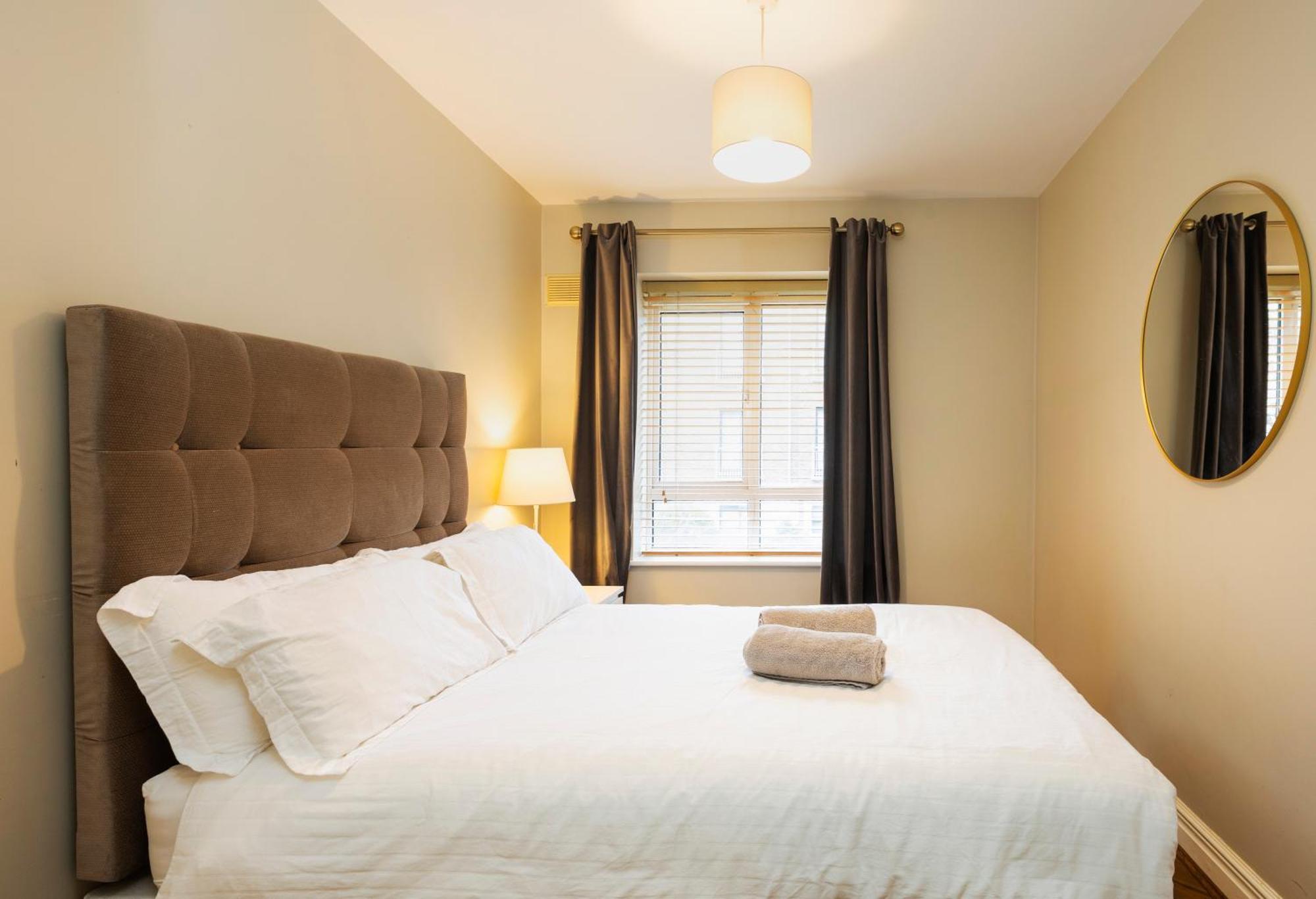 Apartment The Picasso - Trendy 2 Bd Ap- 4 - Super Fast Wifi *